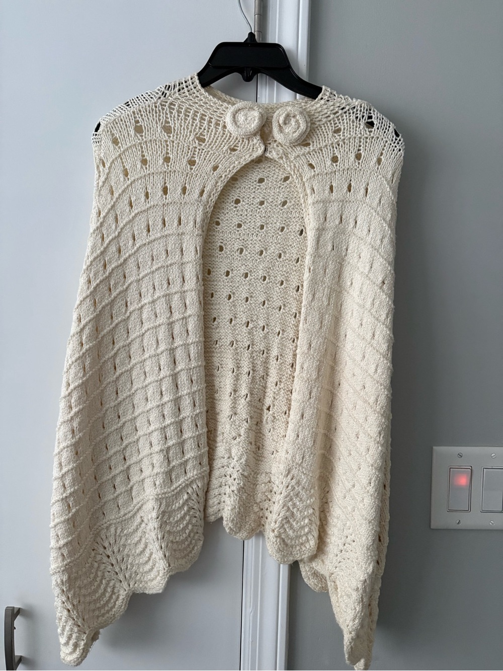 Vintage Handmade Knit Poncho Ivory Cream Openwork Floral Boho